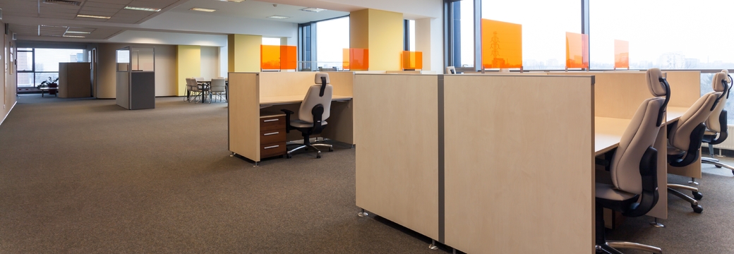 オフィスのデスクにパーテーションを設置する効果とは？